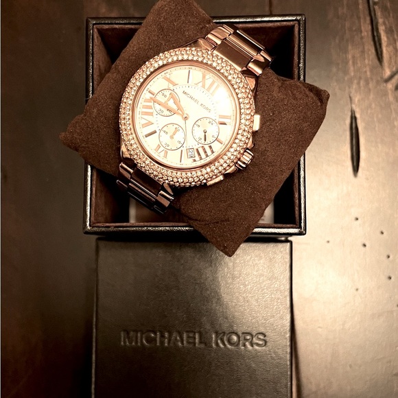 Michael Kors Oversized Camille Pavé Rose Gold-Tone Chronograph Stopwatch - Picture 6 of 8